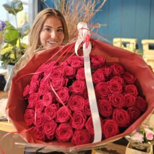 100 rode rozen - Red Naomi